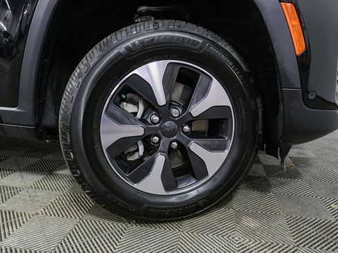 Used 2022 Jeep Grand Cherokee Limited 4xe w/ Luxury Tech Group II image 15