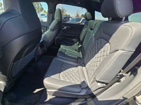 Used 2025 Audi SQ7 Premium Plus AWD/4WD image 19