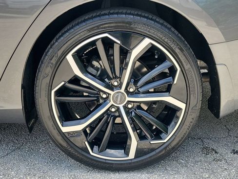 Certified 2023 Nissan Altima 2.5 SR FWD image 10