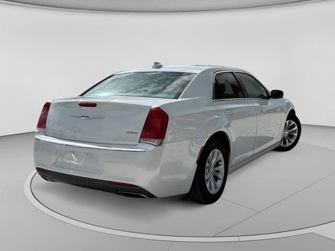 Used 2016 Chrysler 300 Limited RWD image 6