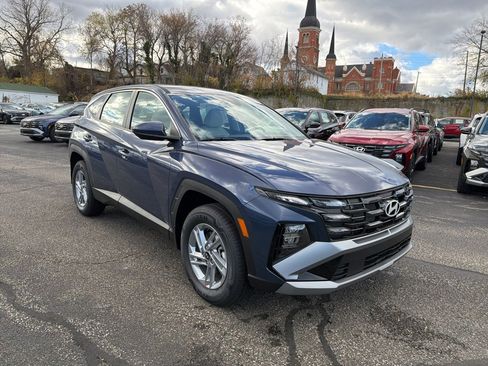New 2026 Hyundai Tucson SE image 1
