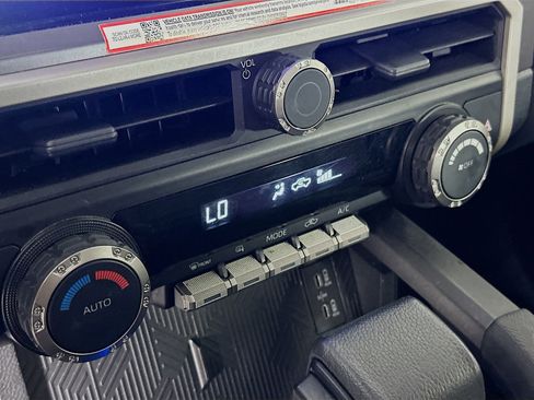 Used 2025 Toyota Tacoma TRD Sport image 24