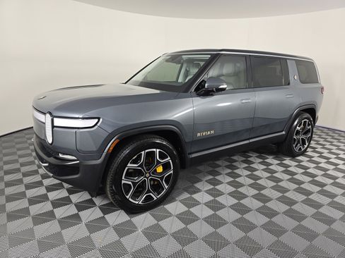 Used 2024 Rivian R1S Adventure image 1