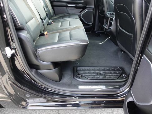 Used 2022 RAM 1500 Laramie AWD/4WD image 36