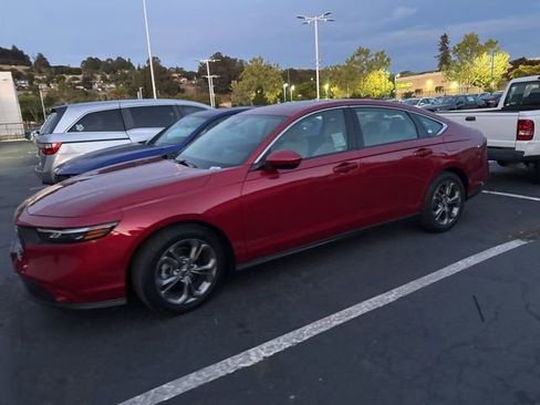 Used 2024 Honda Accord EX image 3