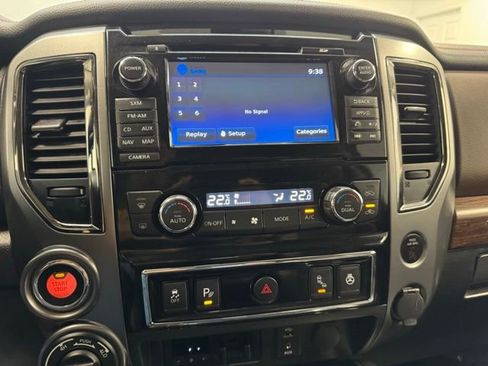 Used 2018 Nissan Titan Platinum Reserve AWD/4WD image 18
