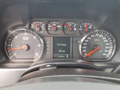 Used 2018 Chevrolet Silverado 1500 W/T AWD/4WD image 33