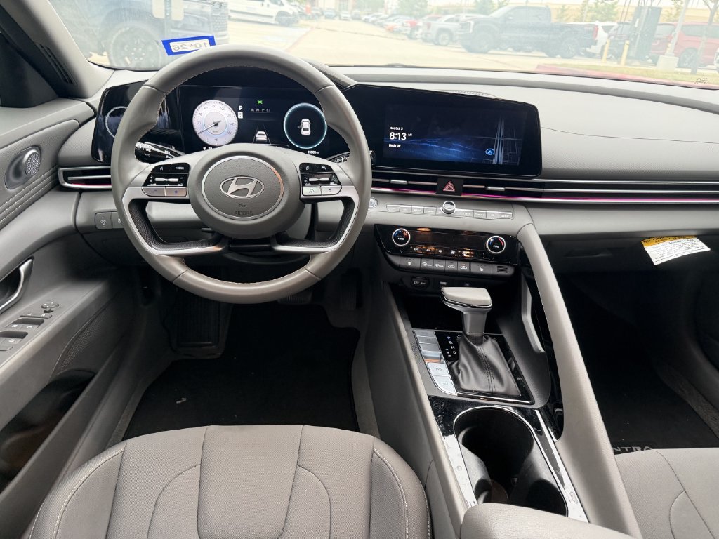 Used 2024 Hyundai Elantra SEL w/ Convenience Package FWD image 10