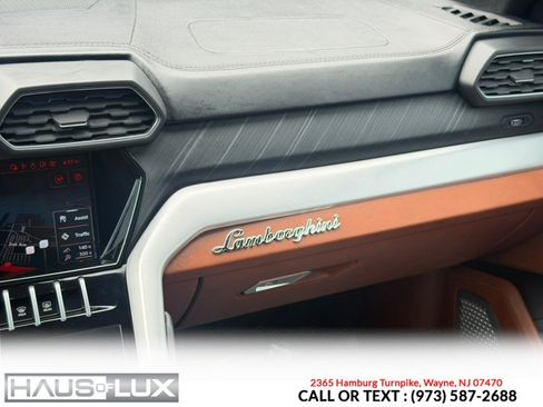 Used 2021 Lamborghini Urus AWD/4WD image 36