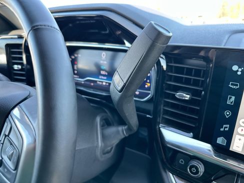 Used 2025 Chevrolet Silverado 1500 LT image 20