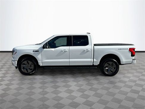 Used 2025 Ford F150 Lightning Flash image 8