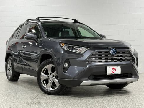 Used 2019 Toyota RAV4 Limited AWD/4WD image 4