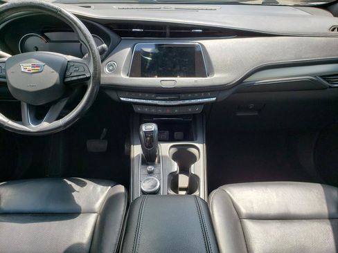 Used 2019 Cadillac XT4 Premium Luxury w/ Enhanced Visibility Package AWD/4WD image 14