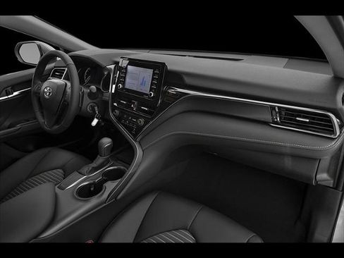 Used 2021 Toyota Camry SE w/ Cold Weather Package FWD image 91