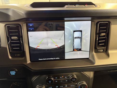 Used 2022 Ford Bronco Outer Banks AWD/4WD image 17