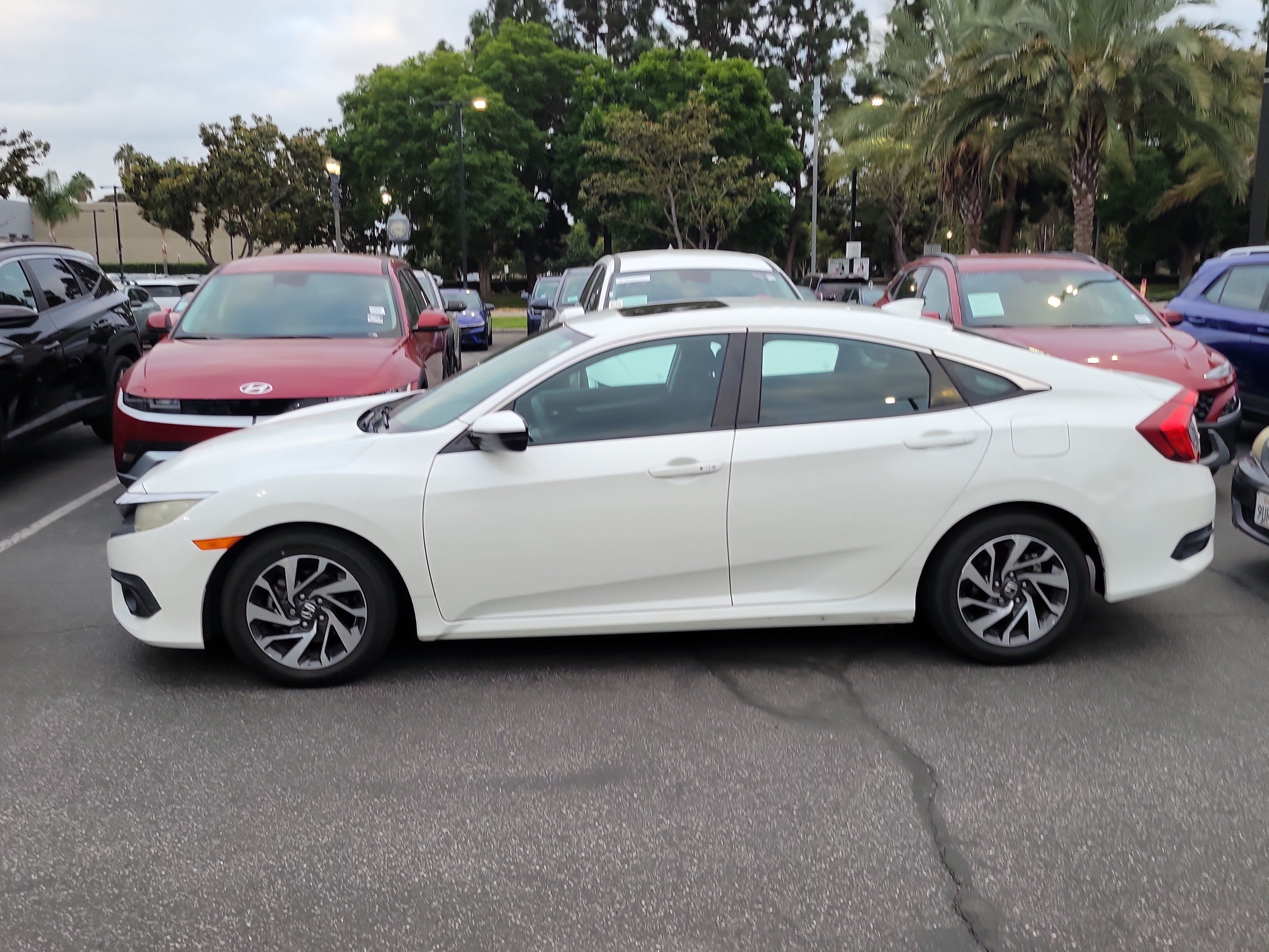 Used 2017 Honda Civic EX image 2