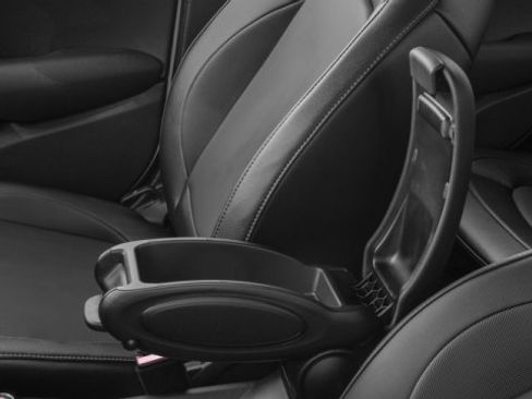 Used 2018 MINI Cooper 4-Door Hardtop w/ Premium Package image 15