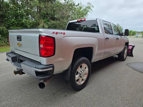Used 2015 Chevrolet Silverado 2500 LT w/ LT Convenience Package AWD/4WD image 6