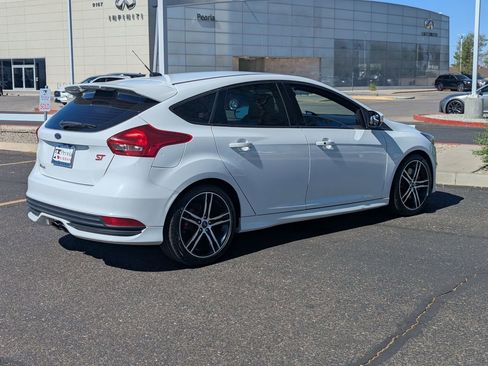 Used 2018 Ford Focus ST w/ Equipment Group 402A FWD image 8