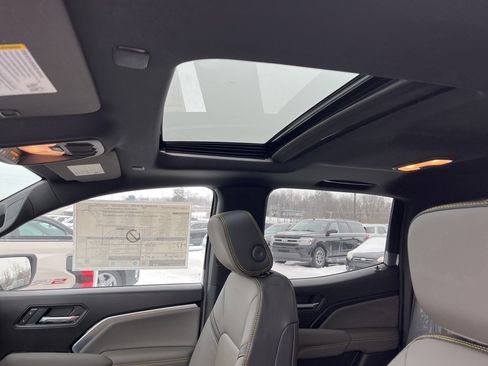 New 2026 Chevrolet Colorado ZR2 w/ Technology Package image 8