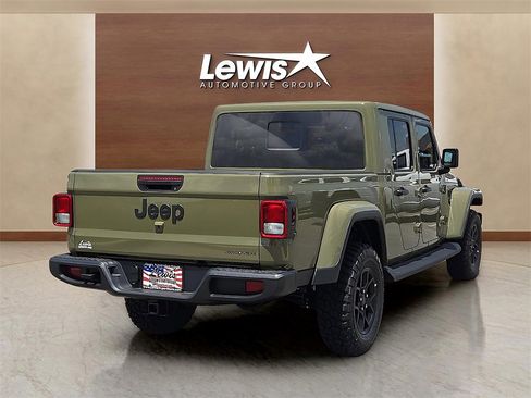 New 2025 Jeep Gladiator Sport image 4