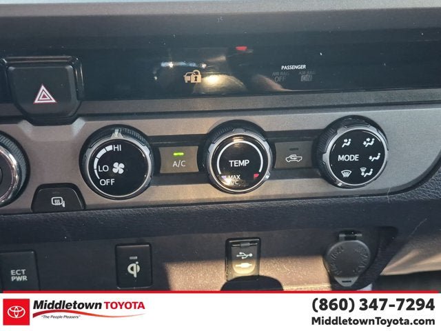 Used 2016 Toyota Tacoma TRD Sport w/ Towing Package AWD/4WD image 25