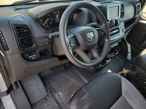 Used 2025 RAM ProMaster 2500 w/ Convenience Group FWD image 8