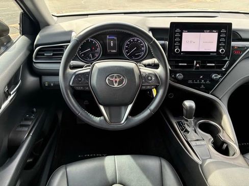 Used 2022 Toyota Camry SE image 16