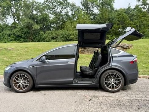 Used 2020 Tesla Model X Long Range AWD/4WD image 9