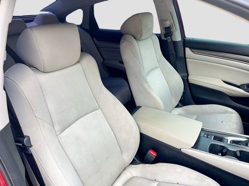 Used 2019 Honda Accord LX image 24