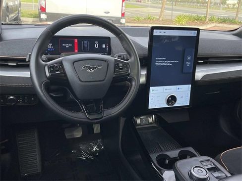 Certified 2022 Ford Mustang Mach-E GT image 7