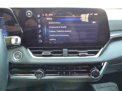 Used 2026 Chevrolet Equinox LT FWD image 44