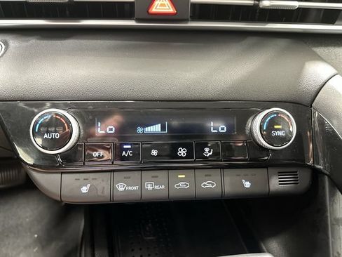 Used 2021 Hyundai Elantra SEL w/ Convenience Package FWD image 22