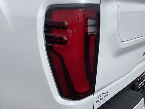 New 2026 GMC Sierra 2500 Denali w/ Denali Reserve Package image 33