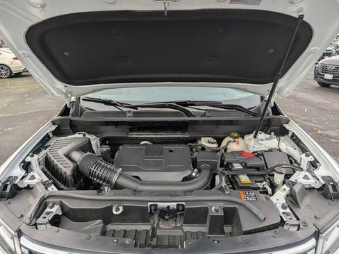 Used 2023 GMC Acadia SLT w/ Technology Package image 45