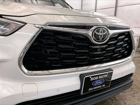 Used 2021 Toyota Highlander Limited AWD/4WD image 30