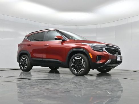 New 2026 Kia Seltos SX w/ SX Sunroof Package AWD/4WD image 2