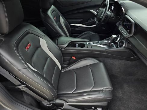 Used 2021 Chevrolet Camaro SS image 11