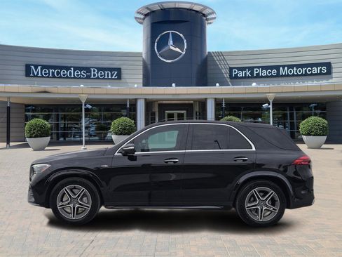 Certified 2025 Mercedes-Benz GLE 53 AMG 4MATIC image 3