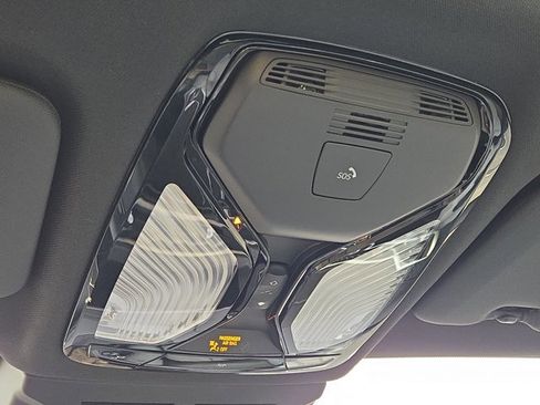 Used 2026 BMW X5 sDrive40i w/ Premium Package image 33