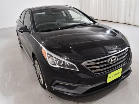 Used 2017 Hyundai Sonata Sport w/ Value Edition Package 02 FWD image 4