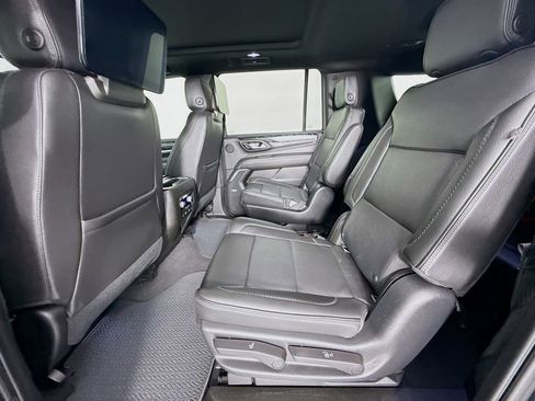 Used 2021 GMC Yukon XL Denali w/ Denali Premium Package AWD/4WD image 26