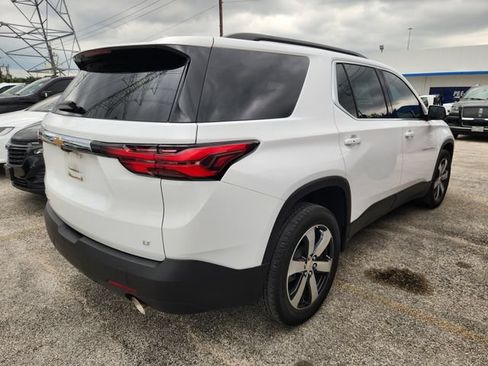 Used 2023 Chevrolet Traverse LT w/ LT Premium Package AWD/4WD image 6