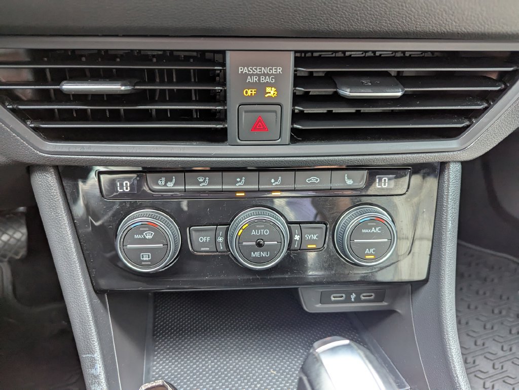 Used 2020 Volkswagen Jetta R-Line FWD image 23