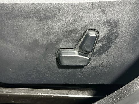 Used 2011 Dodge Avenger Heat image 30