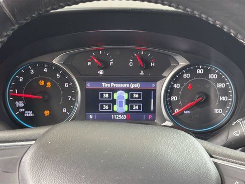 Used 2019 Chevrolet Equinox LT w/ Sun & Navigation Package AWD/4WD image 14