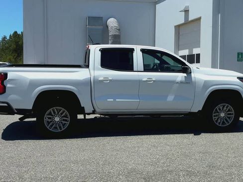 Used 2025 Chevrolet Colorado LT w/ Advanced Trailering Package RWD image 9