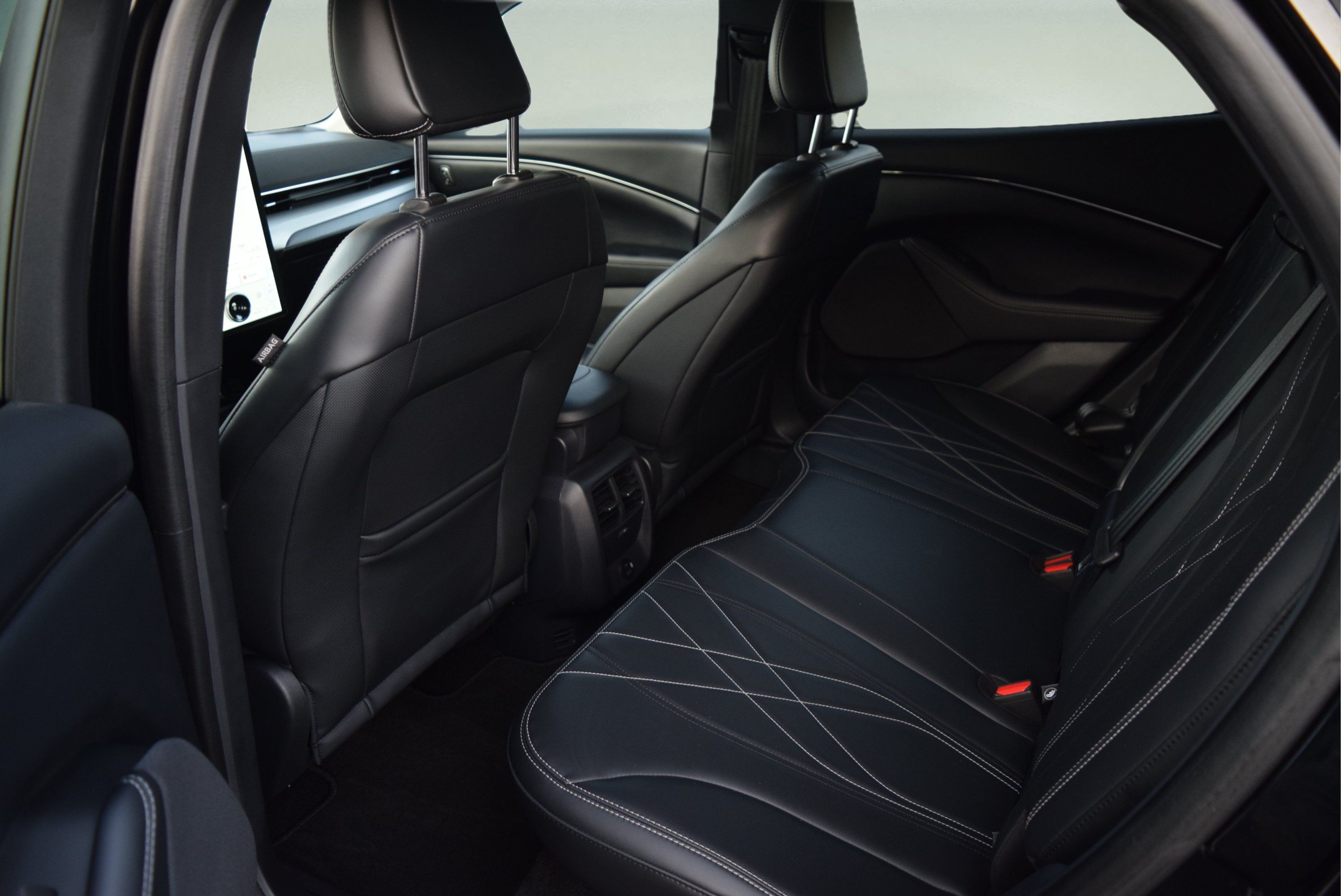 Certified 2021 Ford Mustang Mach-E Select w/ Comfort/Appearance Package AWD/4WD image 8