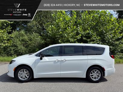 New 2026 Chrysler Voyager LX