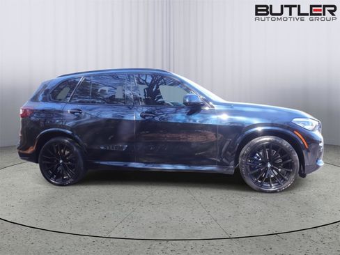 Used 2022 BMW X5 xDrive40i w/ M Sport Package image 8